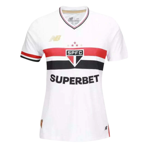 Camisa feminina branca do São Paulo, modelo 2025/26 da New Balance, com detalhes em vermelho e preto e logo da marca.
