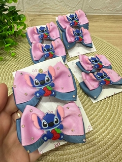 PAR DE LAÇOS STITCH na internet