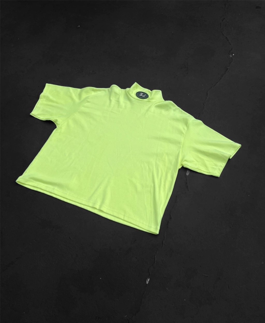 PRESEASON BASIC NEON TEE