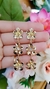 BRINCO TRIO DE FLORES TRABALHADO COM PONTO DE LUZ BANHADO A OURO (BR9987)
