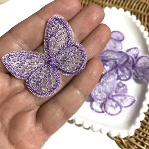 BORBOLETA BORDADA LILÁS - 2 UNIDADES