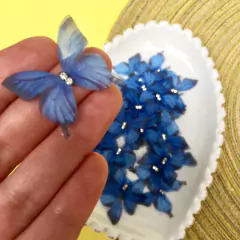 BORBOLETA EM VOIL DUPLO COM STRASS AZUL - 1 UNIDADE