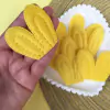 APLIQUE ORELHINHA DE COELHO EM PELUCIA AMARELO - 1 UNIDADE