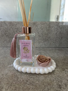 Kit aromatizador, sabonete de rosas e bandeja - comprar online