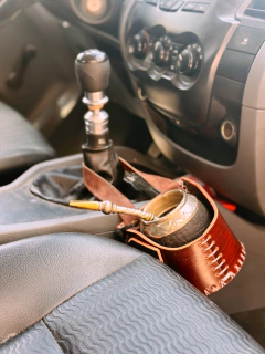 PORTA MATE AUTO DE CUERO