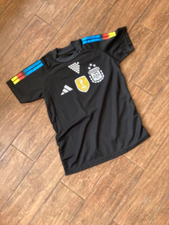 Remera Entrenamiento Negra Niños en internet