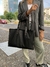 TOTE CUERO