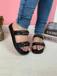 Rasteira Flatform com Corrente Preta - comprar online