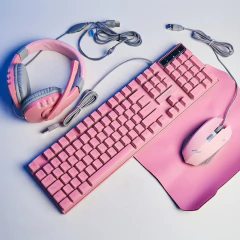 Combo Gaming Rosa Teclado, Mouse, Auri, Pad - Estación Play