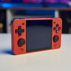 Consola portatil RGB30 80gb Powkiddy en internet