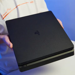 Consola PS4 Slim de 1TB - comprar online