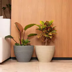 Vaso Cone Baixo Riscato 36 (38L) Branco Mármore VASAP - comprar online