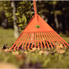Vassoura Plástica Jardim s/Cabo (18 Dentes) TRAMONTINA - comprar online