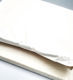 Colchon Neonatal Incubadora Isolette Reutilizable - G MEDICA, SA DE CV