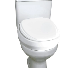 Assento sanitário elevado almofadado da marca Mebuki, com altura de 13,5 cm, ideal para conforto e segurança.

