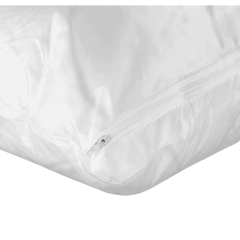 Protetor de travesseiro impermeável siliconado com zíper da marca Tc Care, tamanho 50cm x 70cm, embalagem transparente com etiqueta azul e branca

