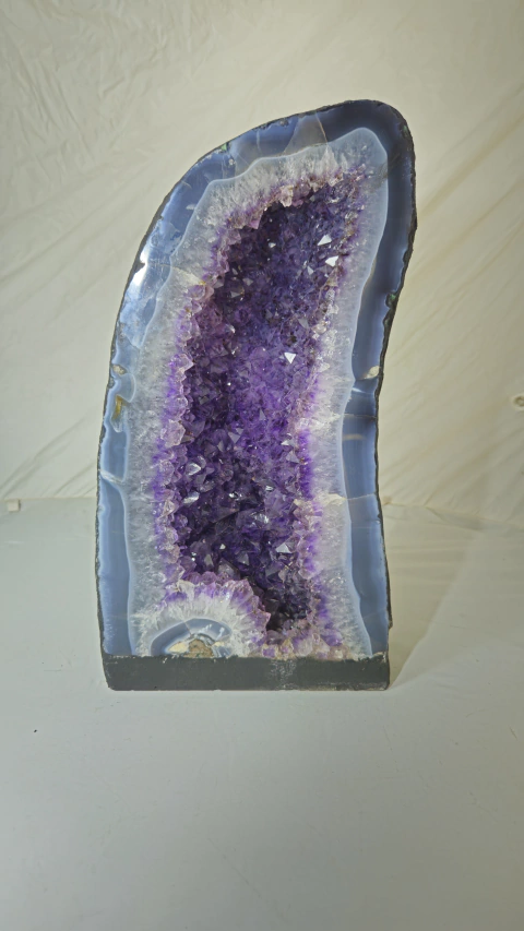 Capela de Ametista (esq.)