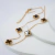 Colar Dourado Trevo Inspiração Virgínia em Aço Inoxidável na internet