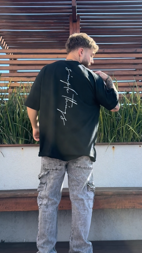 REMERA OVERSIZE THINGS NEGRA - comprar online