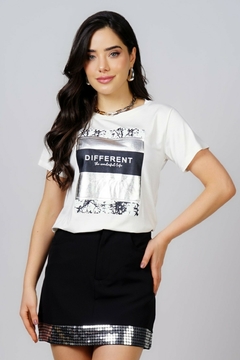 Imagem do Tshirt - Different