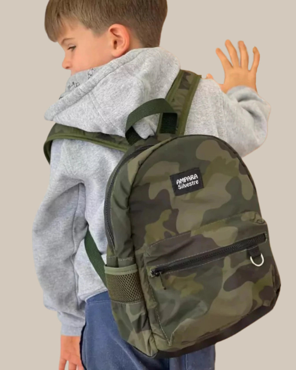 Mochila infantil camuflada