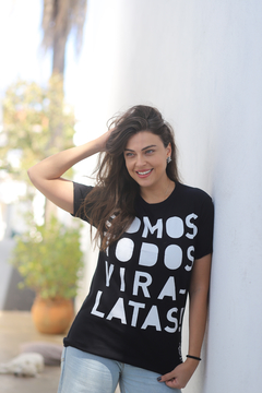 Camiseta preta Somos todos vira-latas! - comprar online