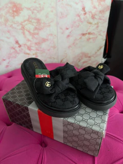 CHINELO GUCCI na internet