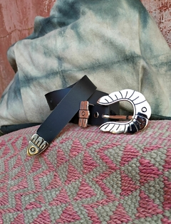 CINTO DE CUERO ALMENDRO NEGRO - tienda online