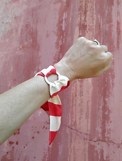 BRAZALETE DE SEDA RAYADO en internet
