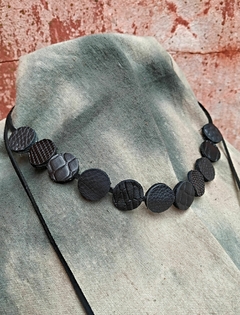 COLLAR ENLACES NEGRO en internet