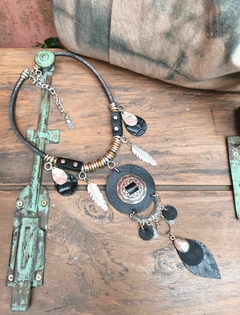 COLLAR BOHEME