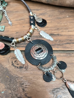 COLLAR BOHEME en internet