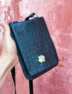 PORTACELULAR IRIS NEGRO CROCCÓ - tienda online