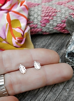 AROS DE ACERO BLANCO HOJA TROPICAL