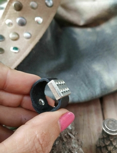 ANILLO EQUILIBRIO NEGRO - tienda online