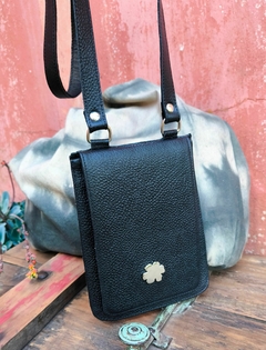 PORTACELULAR IRIS NEGRO - Misia Accesorios - De Tandil a todo el país