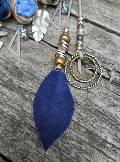 COLLAR FLORES AZULES en internet