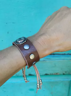 PULSERA DE CUERO MARRÓN - Misia Accesorios - De Tandil a todo el país