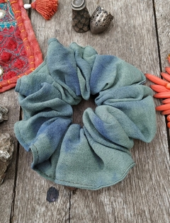 SCRUNCHIE SHIBORI VERDE