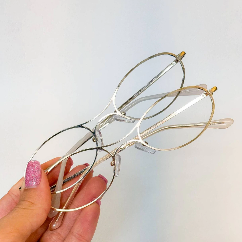 ARMAÇÃO DE ÓCULOS EM METAL VIRGO II