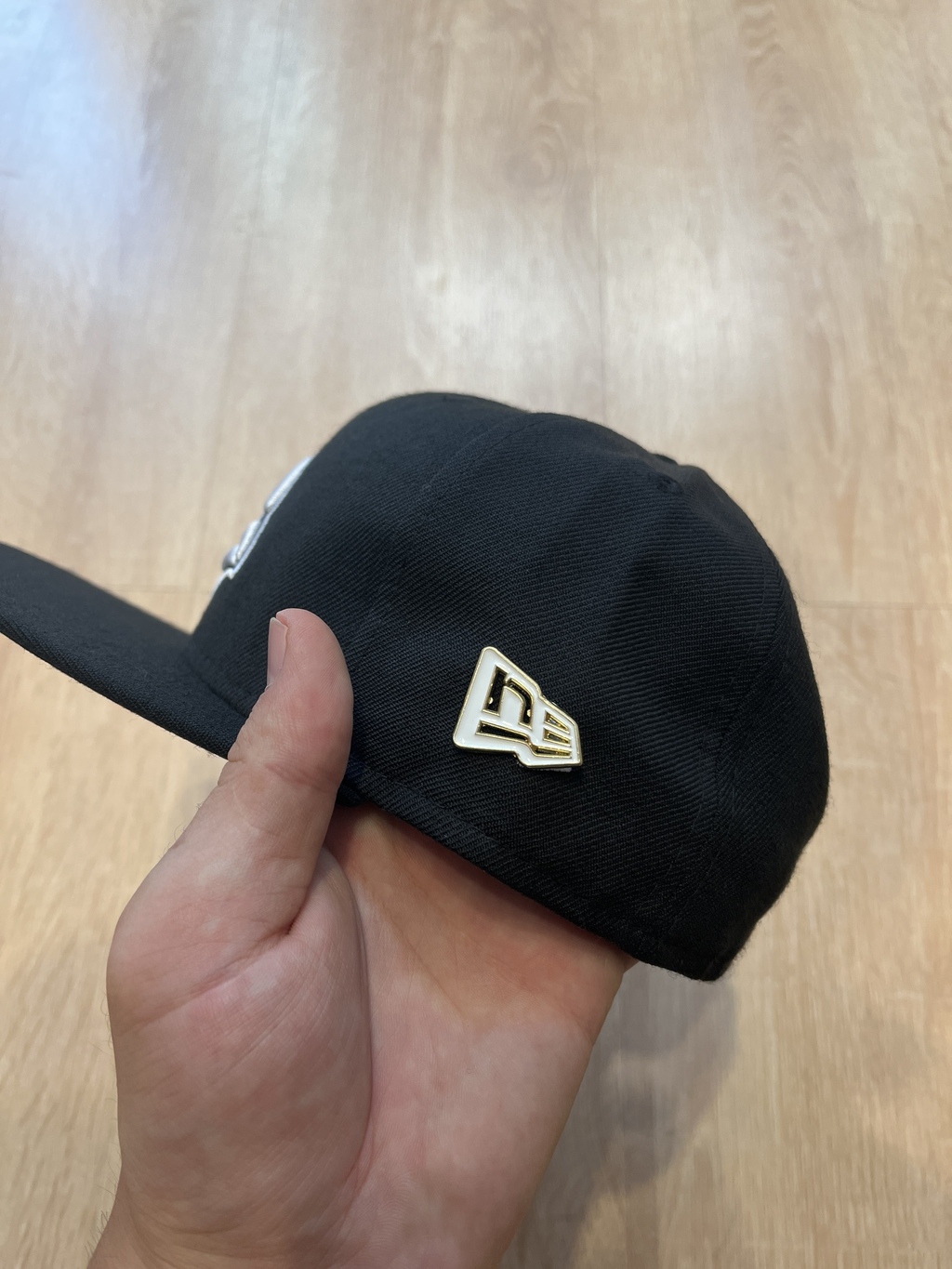 Pin New Era thumbnail 3