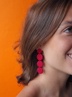 Brinco Folia Vermelho Carmim - Orgânika - Orgânika Acessórios - peças coloridas feitas à mão, leves e antialérgicas