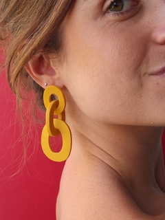 Brinco Elos Amarelo Ocre - Orgânika