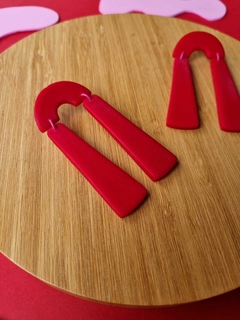 Brinco Arco Vermelho Carmim - Orgânika - comprar online