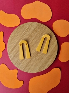 Brinco Arco Amarelo Ocre - Orgânika