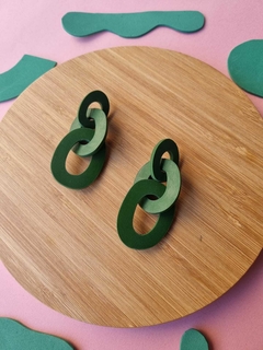 Brinco Elos Verde Oliva - Orgânika - comprar online