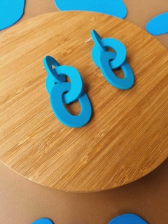 Brinco Elos Azul Turquesa - Orgânika - comprar online