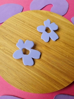 Brinco Flor Lilás Hortênsia - Orgânika - comprar online