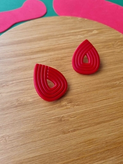Brinco Linhas Vermelho Carmim - Orgânika - comprar online