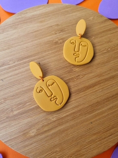 Brinco Mona Amarelo Ocre - Orgânika - comprar online